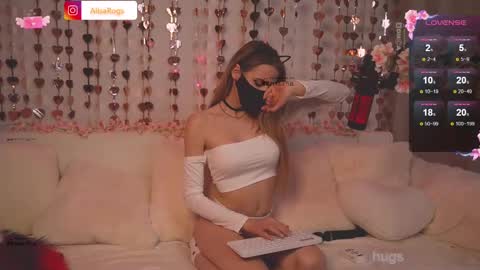 Snapshot of alisarogs chatting on 02-23-25, 12:30 Alisarogs online show from 02-23-25, 12:30