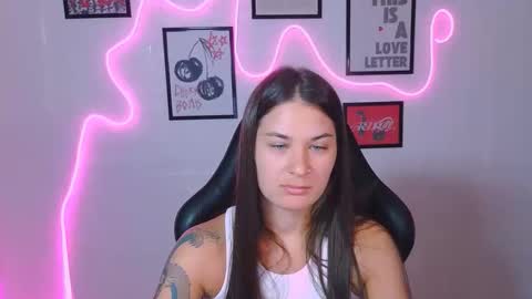 Snapshot of alisarossy chatting on 05-26-26, 08:38 Alisa online show from 05-26-26, 08:38