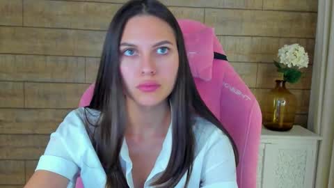 AlisaVersailles online show from 09-29-25, 04:45