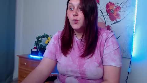 Snapshot of alisawoods_ chatting on 06-07-26, 12:53 Alisa online show from 06-07-26, 12:53