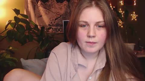 Snapshot of alisaxxxshy chatting on 04-06-26, 09:49 alisaxxxshy online show from 04-06-26, 09:49
