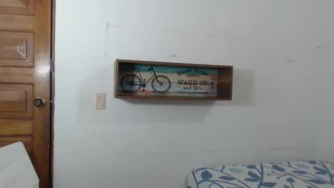Snapshot of alise_coronado chatting on 09-27-25, 02:11 aliss online show from 09-27-25, 02:11