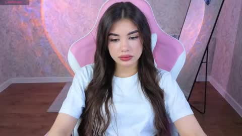 Snapshot of alisha_blakee chatting on 04-14-26, 01:55 Alisha online show from 04-14-26, 01:55