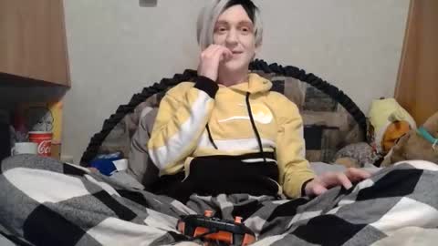 Snapshot of alishaluv chatting on 03-05-26, 04:19 Alisha online show from 03-05-26, 04:19