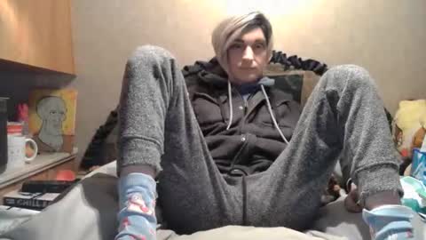 Snapshot of alishaluv chatting on 03-20-26, 01:43 Alisha online show from 03-20-26, 01:43