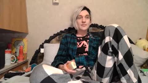 Snapshot of alishaluv chatting on 03-27-26, 08:26 Alisha online show from 03-27-26, 08:26