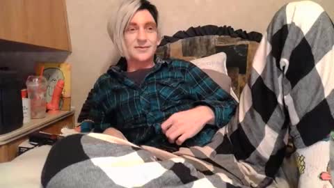 Snapshot of alishaluv chatting on 03-28-26, 06:46 Alisha online show from 03-28-26, 06:46