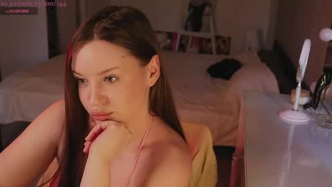 Hey there Im a Hookah Girl online show from 05-09-26, 02:22