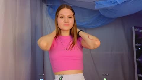 Snapshot of alisia_spinnet chatting on 01-09-25, 07:31 Alisia online show from 01-09-25, 07:31