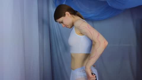 Snapshot of alisia_spinnet chatting on 01-10-25, 12:58 Alisia online show from 01-10-25, 12:58