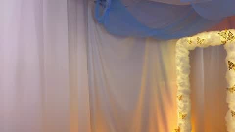 Snapshot of alisia_spinnet chatting on 01-20-25, 07:15 Alisia online show from 01-20-25, 07:15