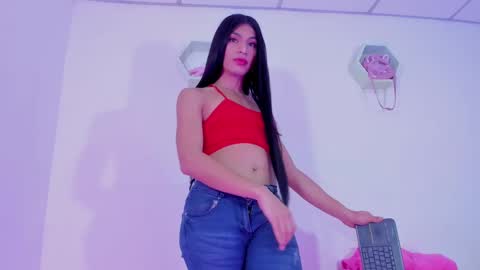 Alisia online show from 12-13-24, 01:26