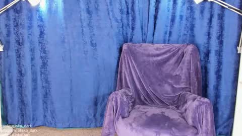 Snapshot of aliska_dark chatting on 09-19-25, 01:23 Alice online show from 09-19-25, 01:23