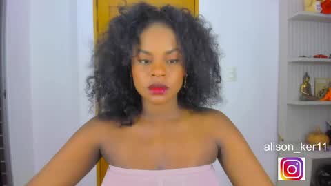 Snapshot of alison_ker chatting on 06-05-26, 07:14 Sofias house online show from 06-05-26, 07:14