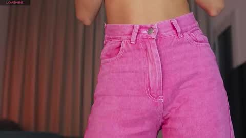 Alison  online show from 03-11-26, 01:11