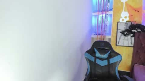 Snapshot of alison_moon7 chatting on 11-01-25, 12:07 ALISON MOON online show from 11-01-25, 12:07