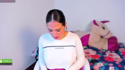 Alison cruz online show from 03-17-26, 11:57