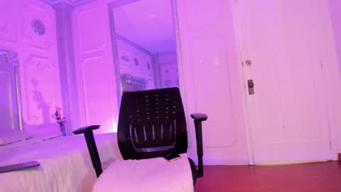 Alison Fishert online show from 12-02-25, 12:21