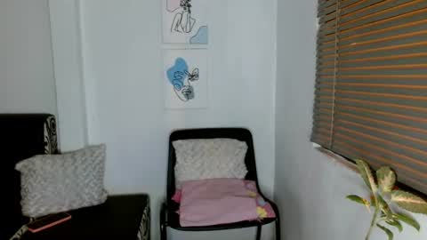 Snapshot of alisonturbay chatting on 06-11-26, 02:53 Alisonturbay online show from 06-11-26, 02:53