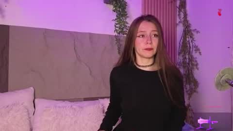 Mia online show from 12-14-25, 03:50