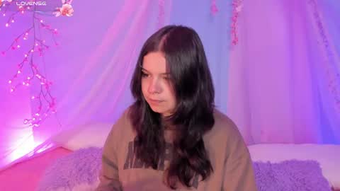 Mia online show from 07-01-26, 02:46