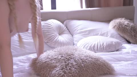 Alissa online show from 03-05-25, 01:17