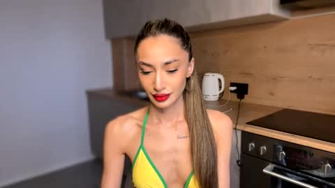 Alissa online show from 05-31-26, 01:40