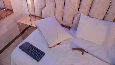 alisse_myers online show from 06-04-26, 04:40