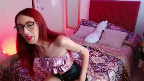 Snapshot of alissesallie_ chatting on 04-27-26, 07:45 alissesallie_ online show from 04-27-26, 07:45