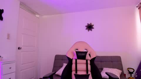 iraide online show from 02-02-25, 01:52