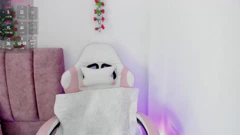 Snapshot of alisson_boobs_ chatting on 05-17-26, 11:01 Alisson online show from 05-17-26, 11:01