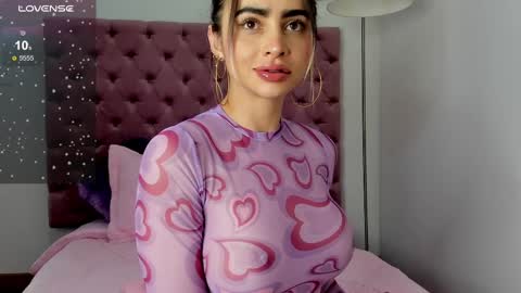Snapshot of alissondomit chatting on 02-28-25, 09:33 Alisson Domit online show from 02-28-25, 09:33