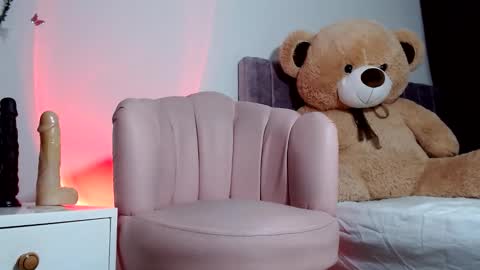 alisson online show from 12-30-24, 01:26