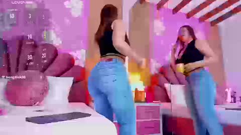 Snapshot of alissonpeach01 chatting on 09-23-25, 03:15 alissonpeach01 online show from 09-23-25, 03:15