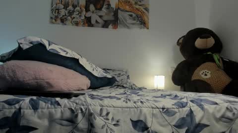 Snapshot of alissonroyce chatting on 11-10-25, 02:21 Goddess online show from 11-10-25, 02:21