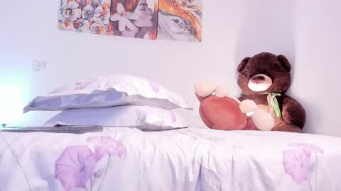 Snapshot of alissonroyce chatting on 11-23-25, 11:26 Goddess online show from 11-23-25, 11:26