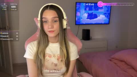 Snapshot of alisssa_s chatting on 04-29-26, 05:41 Alise online show from 04-29-26, 05:41