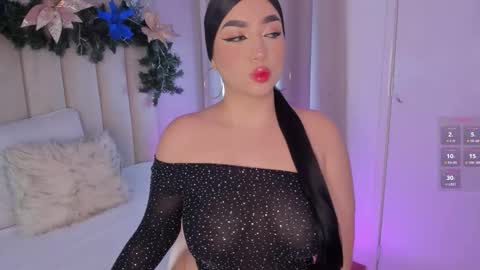 Snapshot of alissyadanger chatting on 11-21-25, 04:44 TATIS online show from 11-21-25, 04:44