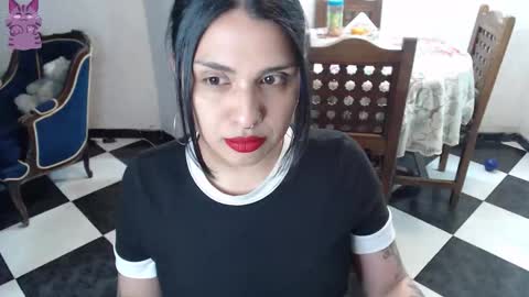 Snapshot of alix_beltran chatting on 09-20-25, 02:12 Alix online show from 09-20-25, 02:12