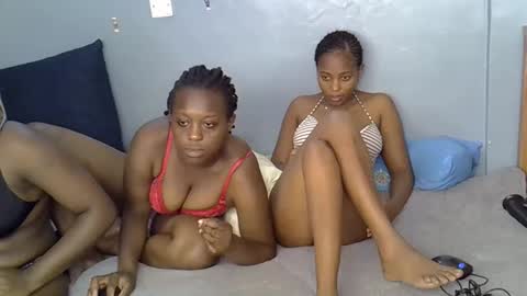 aliyah001 online show from 10-26-25, 12:22