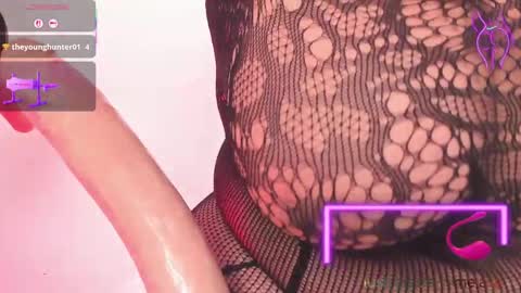 Aliyahs stone online show from 04-10-26, 09:41