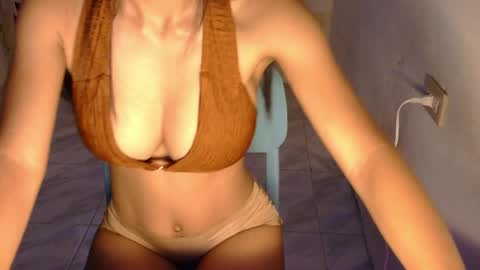 Snapshot of aliyajane chatting on 05-21-26, 09:22 Jane online show from 05-21-26, 09:22