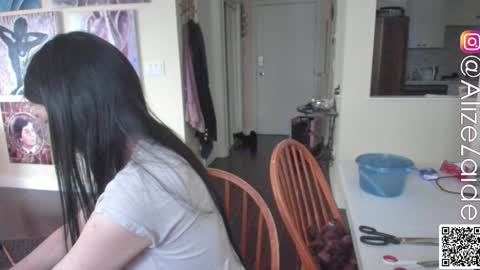 Alize Zaide online show from 01-05-25, 07:17