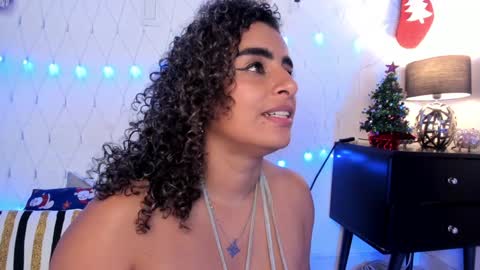 Snapshot of alizon_ chatting on 12-20-24, 11:37 Andrea online show from 12-20-24, 11:37