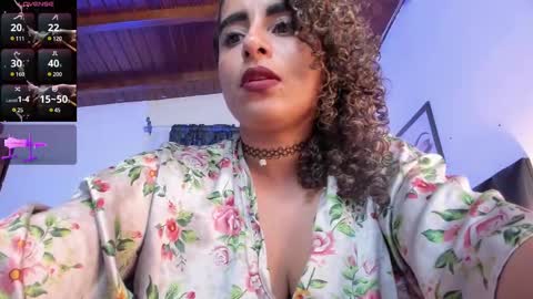 Snapshot of alizon_ chatting on 02-18-25, 06:15 Andrea online show from 02-18-25, 06:15