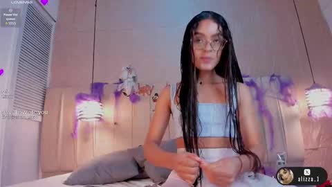Snapshot of alizza_ chatting on 10-17-25, 11:46 alizza_ online show from 10-17-25, 11:46