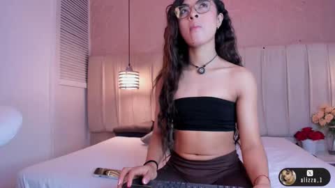 alizza_ online show from 02-11-26, 11:37