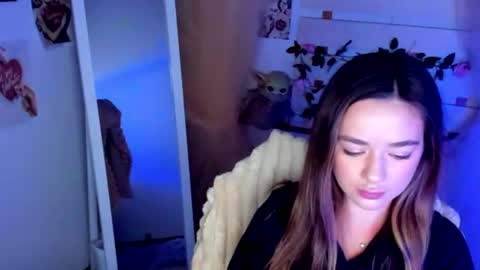 Snapshot of allana_dream chatting on 07-01-26, 05:53 Allana online show from 07-01-26, 05:53