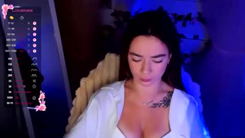 Snapshot of allana_dream chatting on 07-24-26, 07:39 Allana online show from 07-24-26, 07:39