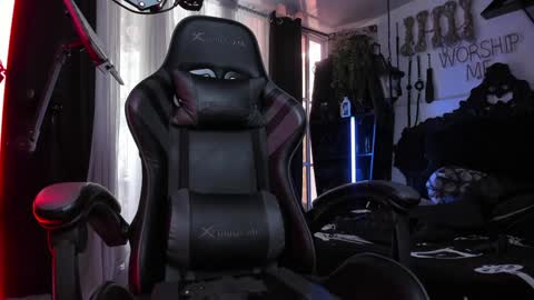 Snapshot of allanhurtss chatting on 01-21-25, 06:23 online show from 01-21-25, 06:23